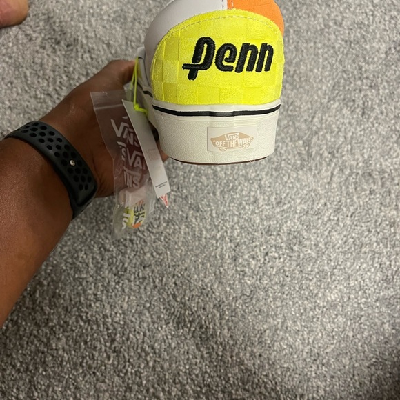 Van brand new authentic - Picture 2 of 3